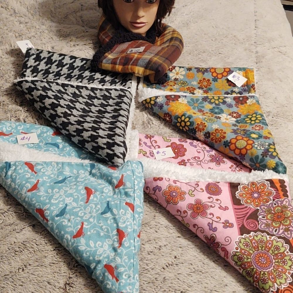 ‎Super warm snuggly handmade neck scarf
